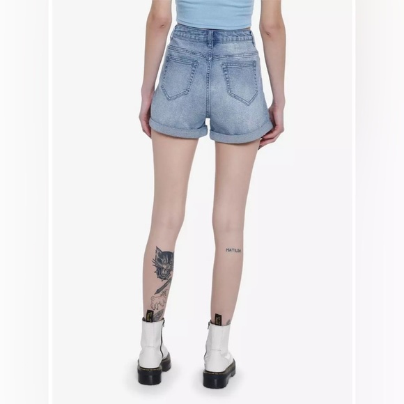 Disney Alice in wonderland tea cups high waist shorts nwt - Picture 2 of 3